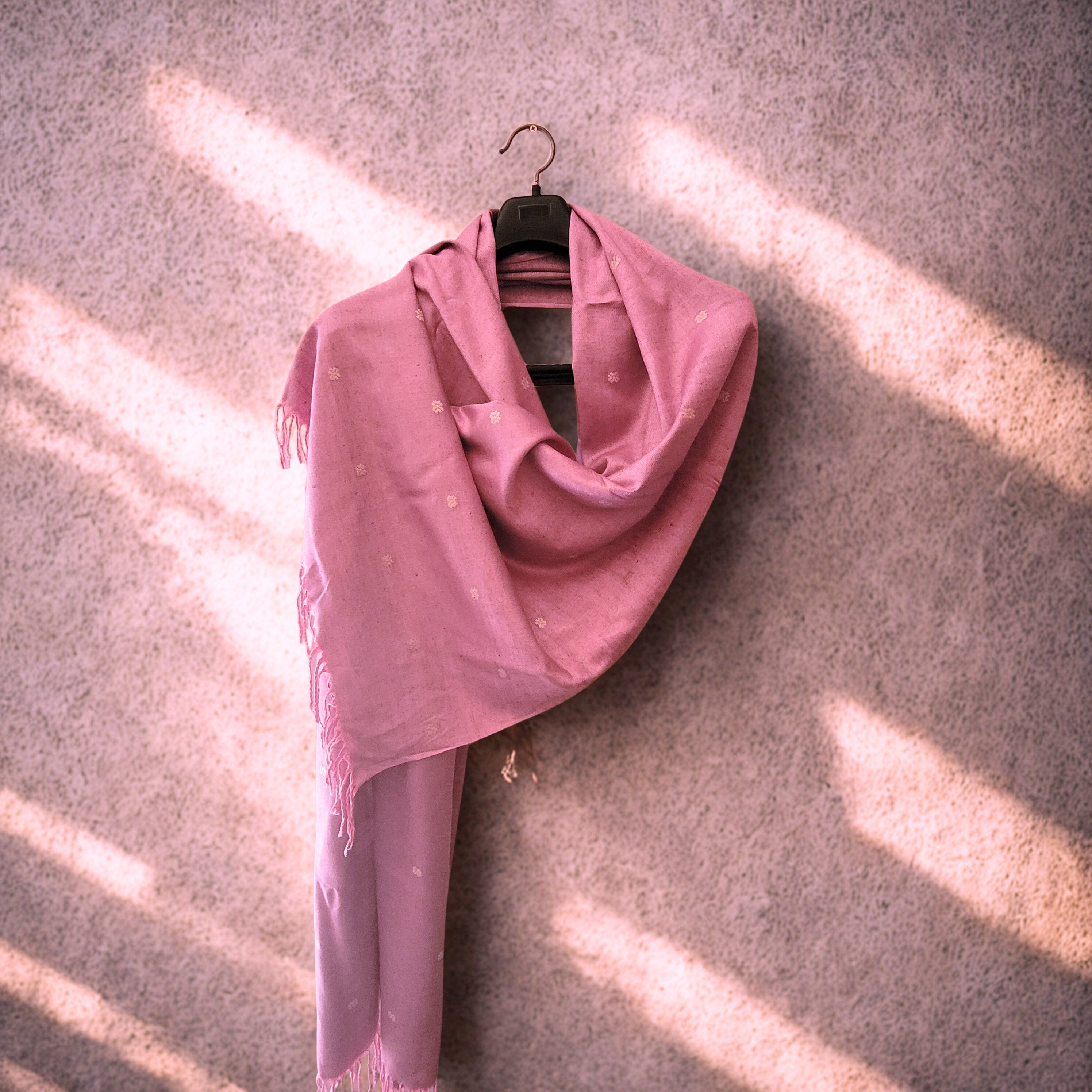 Handwoven Mauve colour Eri Silk Stole – Soft, & Naturally Dyed | Assam Handloom (Copy)