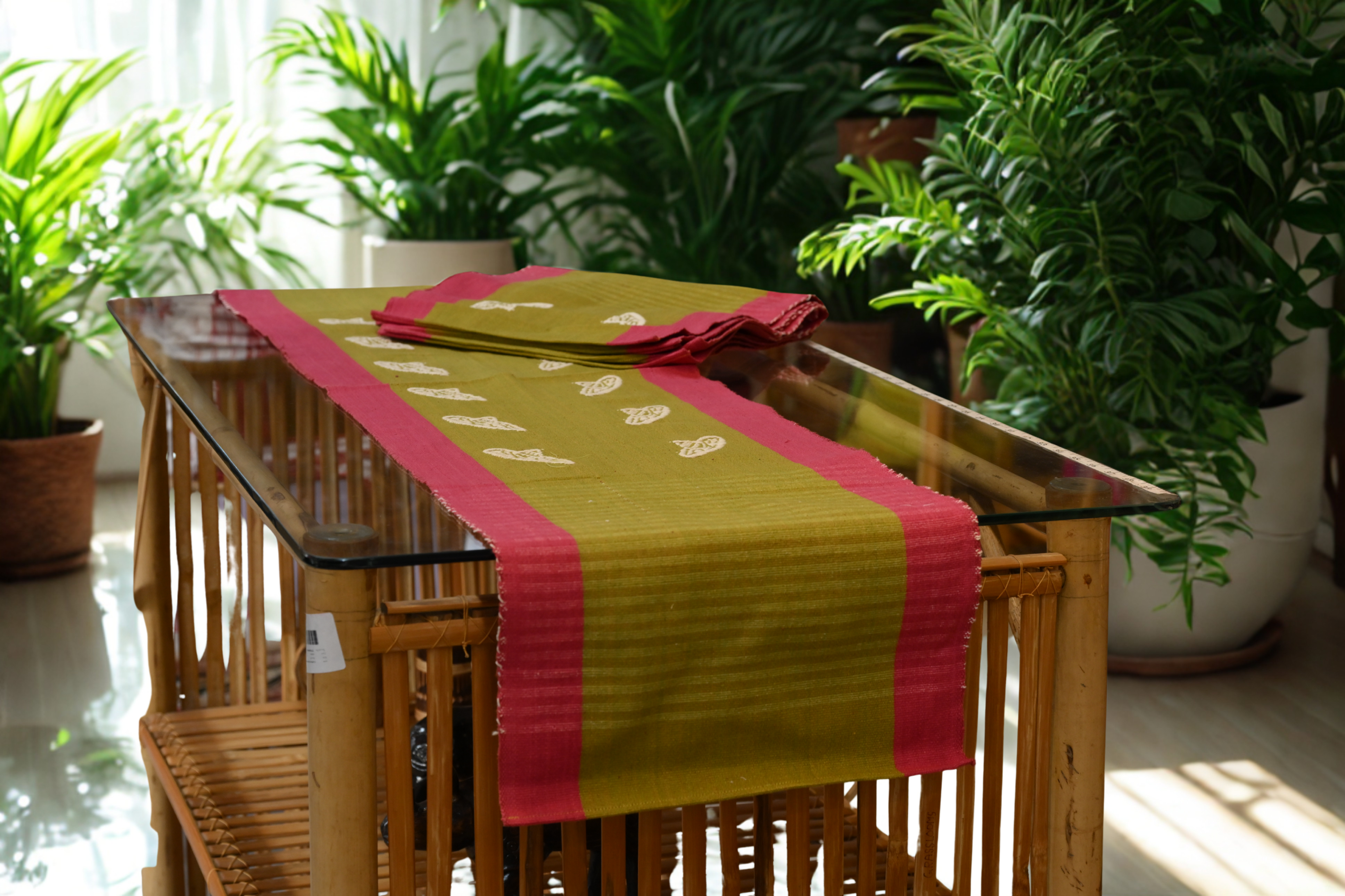 Handwoven Assamese Table Runner Set – Olive Green with Pink Border and White Motifs with 6 Mats
