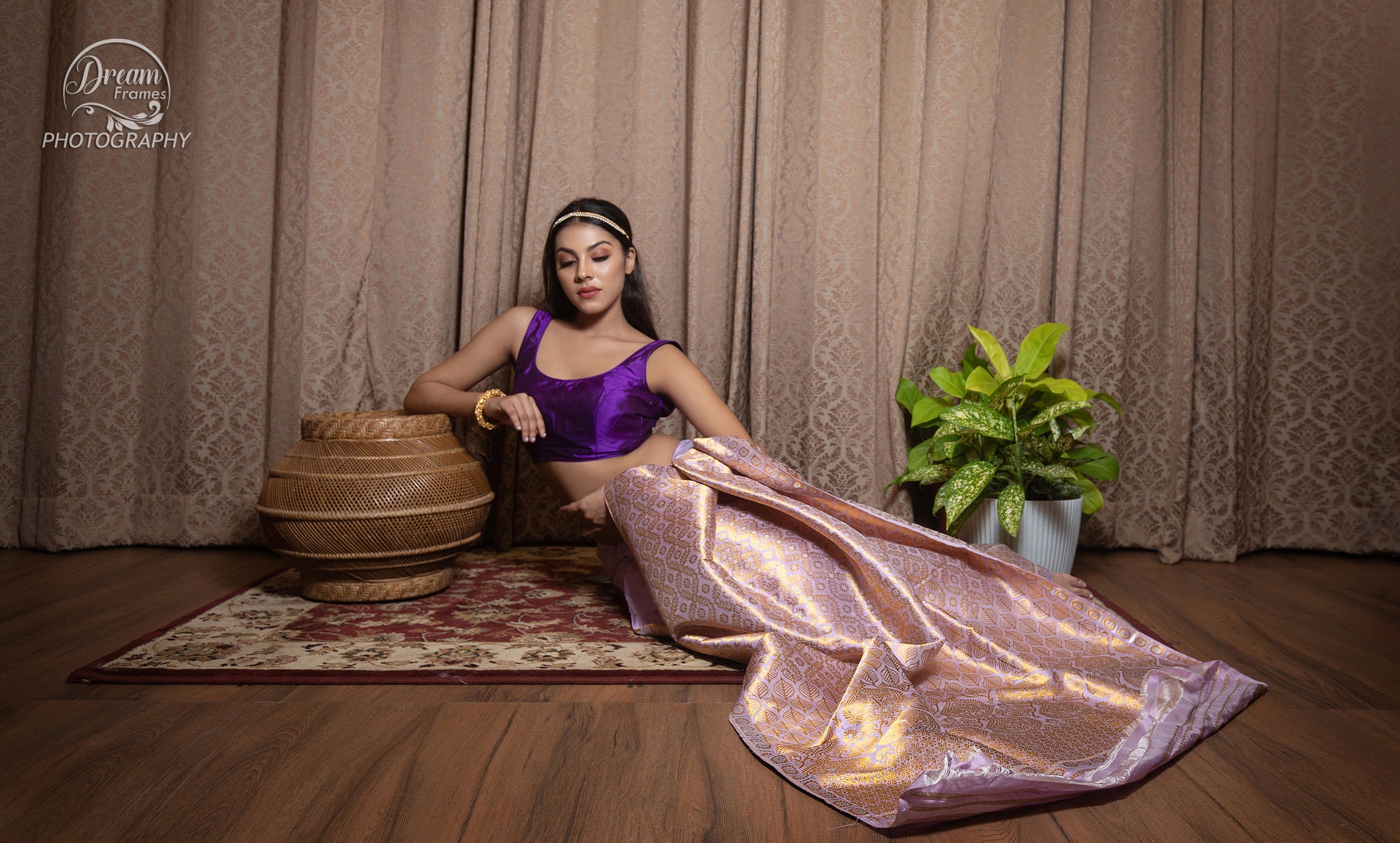 Mauve Lavender Pat Silk Mekhela Chador with Geometric Guna Weaving