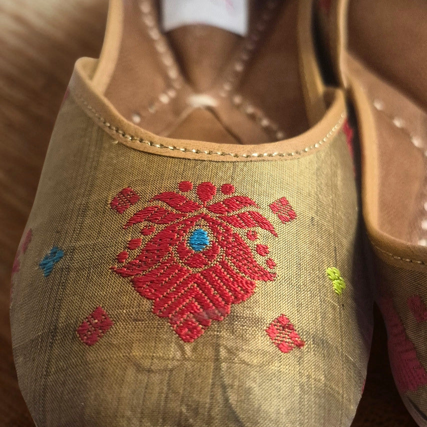 Assam Mulberry Silk Handwoven Copper Color Mojaris | Traditional Assamese Juti