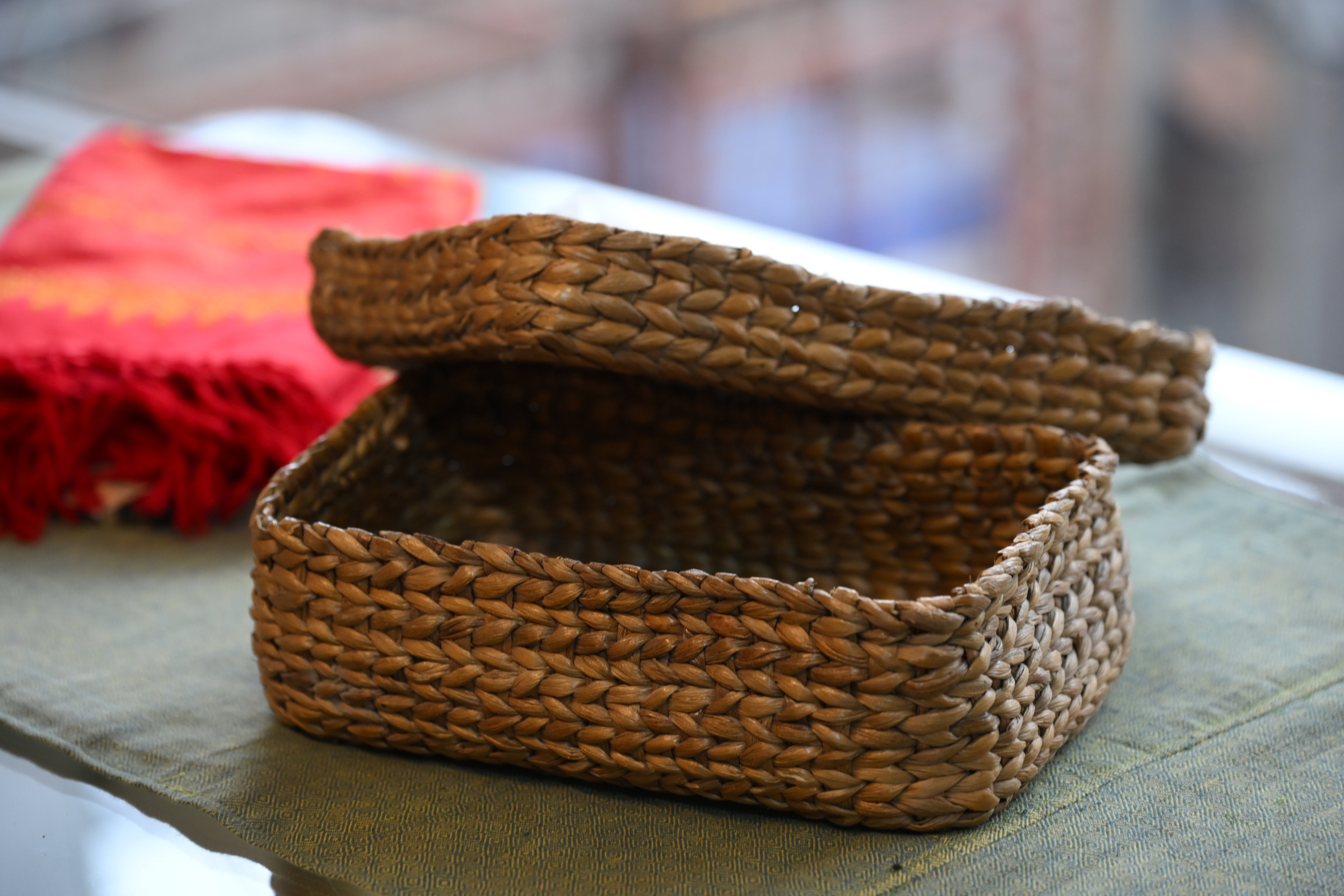 Storage Box with Lid- Meteka (Water Hyacinth)